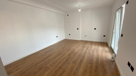 Ne Vasil Shanto, Shitet Apartament 1+1 Me Planimetri Perfekte!!