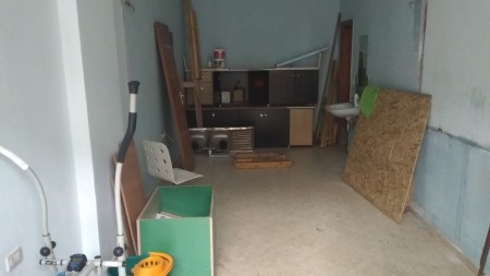 Tek Nobis, Shitet Dyqan !!!