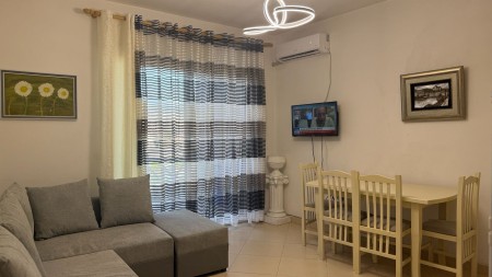 Prane Inxhinierise Se Ndertimit, Jepet Me Qira Apartament 2+1, Gati Per Banim!!!