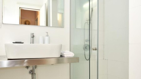 Tek Rruga e Dibres, Tek Kompleksi Halili, Jepet Me Qira Super Apartament 1+1, I Investuar Gati Per Banim!