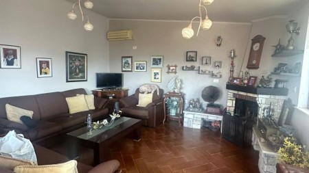 Shiten 2 Apartamente ne Golem Mundesi Dupleksi!!!