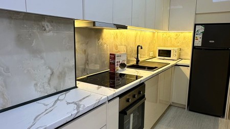 Prane Medresese, Jepet Me Qira Apartament 1+1 Ideal Per Banim !!!