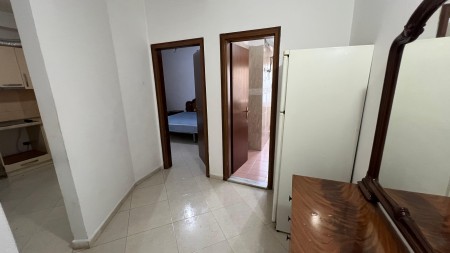 Ne Porcelan, Shitet Apartament 1+1 Me Orientim Perfekt!!