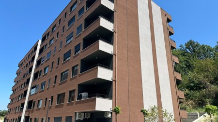 Tek Kompleksi Xheluks, Ne Rrugen E Elbasanit, Shitet Super Apartament 2+1+2 I Perfunduar!
