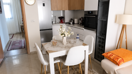 Tek Bulevardi Zogu I Pare, Perballe Me Ministrine E Drejtesise, Shitet Super Apartament 2+1, Me Lokacion Perfekt !!!