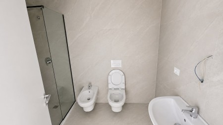Cmim Okazion !! Tek Ish-Tregu Elektrik, Shitet Apartament 2+1+2, Me Orientim Perfekt !!