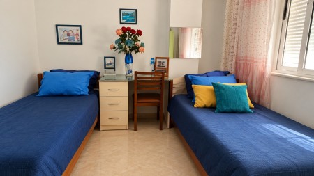 Tek Oxhaku, Jepet Me Qira, Apartament 2+1 Me Hapesira Te Bollshme !!!