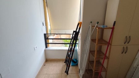 Tek Selvia, Jepet Me Qira Apartament 1+1 Totalisht I Investuar!!