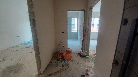 Ne Kamez, Tek Lighthouse Residence, Shitet Apartament 1+1 Me Planimetri Te Rregullt!!!
