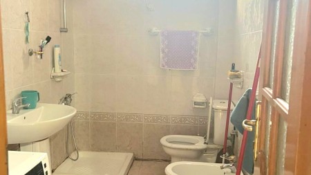 Tek Rruga Bardhyl, Shitet Apartament 2+1, Ideal Per Banim Dhe Investim !!!