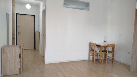 Ne Misto Mame, Jepet Me Qira Garsoniere E Pershtatur Ne Apartament 1+1, Ideal Per Banim!!!