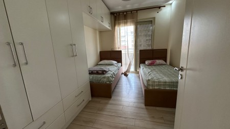 Ne Fresk, Shitet Apartament 2+1, Me Planimetri Perfekte !!