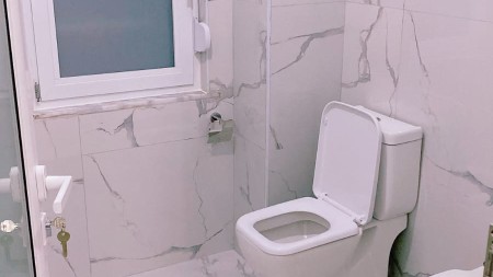Tek Kthesa E Kamzes, Jepet Me Qira Apartament 2+1, i Investuar Totalisht !!!