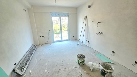 Tek Liqeni I Thate, Shitet Super Apartament 1+1, Me Pamje Spektakolare !!