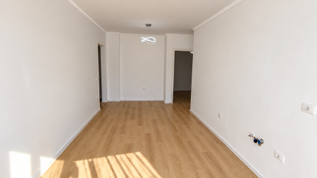 Ne Fresk, Shitet Apartament 2+1+2, I Sapo Investuar !!!