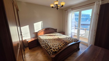 Tek Vasil Shanto, Shitet Super Apartament 2+1, Ideal Per Banim Dhe Per Investim !!!