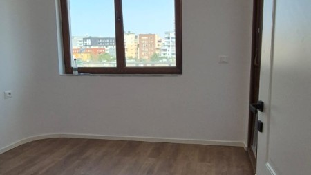 Tek Ish Stacioni i Fundit i Tiranes se Re, Shitet Super Apartament 2+1, Ideal Per Banim Dhe Investim !!!