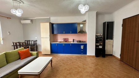 Ne Durres, Prane Hotel Dolce Vita, Shitet Apartament 1+1, Shume Prane Detit !!!
