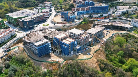 Tek Rezidenca Kodra E Diellit Lindje, Shitet Apartament 1+1 Lehtesisht I Konvertueshem Ne 2+1 !!!