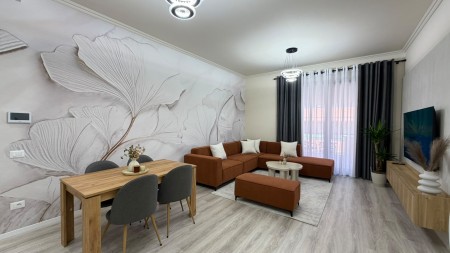 Tek Kompleksi Delijorgji, Jepet Me Qira Apartament 1+1, Mundesi Ideale Banimi !!!