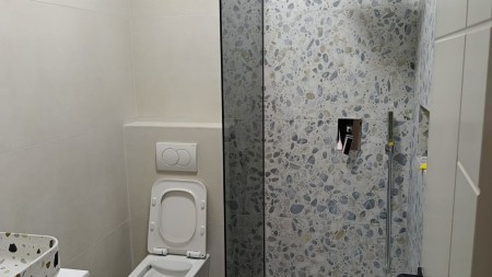 Tek Tregu Elektrik, Shitet Super Apartament 2+1 Totalisht I Investuar!!!