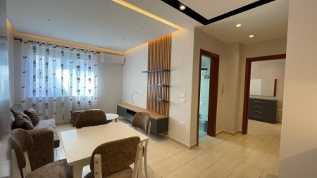 Ne Misto Mame, Shitet Apartament 1+1, I Mobiluar!!