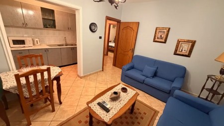 Ne Porcelan Mbrapa UET, Jepet Me Qira, Apartament 2+1 Gati Per Banim !!!