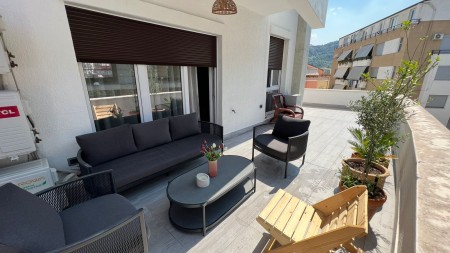 Tek Liqeni I Thate, Shitet Apartament 2+1 Totalisht I Investuar!!!