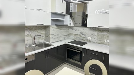 Tek Zgjatimi Rezidenca Kodra Diellit 1, Jepet Me Qira Duplex 3+1 Me Post Parkimi Te Perfshire Ne Çmim!!!