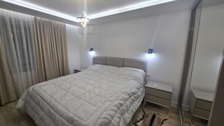 Tek Brryli, Shitet Apartament 2+1, Mundesi Per Investim !!
