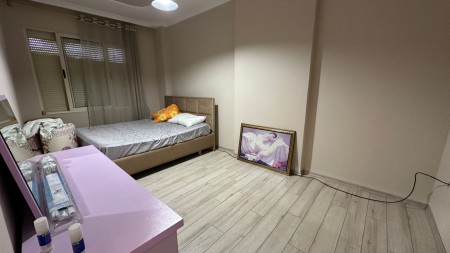 Ne Fresk, Shitet Apartament 2+1, Me Planimetri Perfekte !!