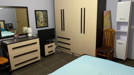 Ne Durres, Shitet Apartament 2+1+3 Ballkone, Me Planimetri Te Rregullt Dhe Pamje Te Lire Nga Deti !!!