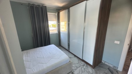 Perballe QSUT, Jepet Me Qira, Super Apartament 2+1, Totalisht I Investuar !!