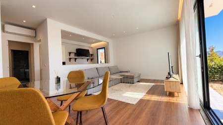 Ne Farke, Tek "Casalago Residence", Shitet Super Apartament 2+1+Oborr, Totalisht I Investuar !!