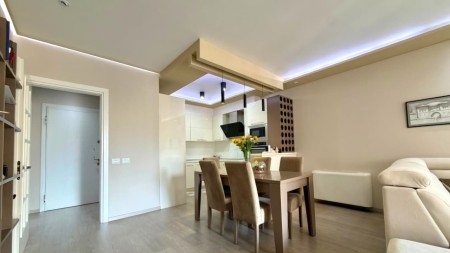 Tek Rruga E Kosovareve, Shitet Super Apartament 2+1+2, Totalisht I Investuar !