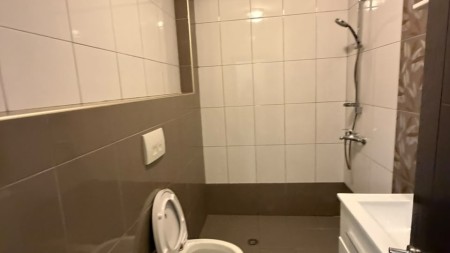 Ne Ali Dem, Shitet Apartament 2+1 I Mobiluar!!