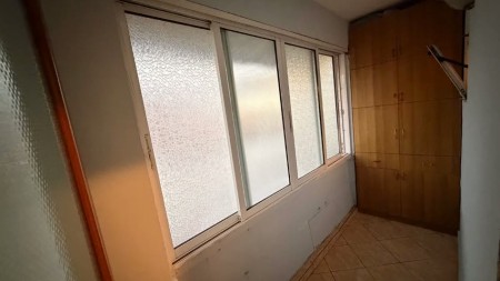 Ne Porcelan Mbrapa UET, Jepet Me Qira, Apartament 2+1 Gati Per Banim !!!