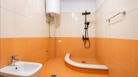 Tek Kodra E Diellit, Shitet Apartament 1+1 Totalisht I Investuar !!