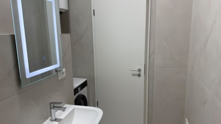 Tek Kompleksi Kadiu, Shitet Apartament 1+1, Totalisht I Investuar !!!