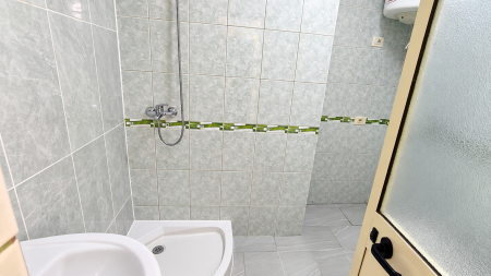 Ne Fresk, Shitet Apartament 2+1+2, I Sapo Investuar !!!