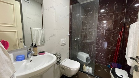 Tek Kopshti Botanik, Shitet Apartament 3+1+2 Me Verande Me Pamje !!!