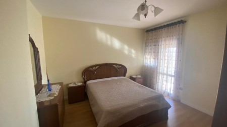 Tek Zogu i Zi, Shitet Apartament 2+1+2 Me Pamje Te Lire!!!