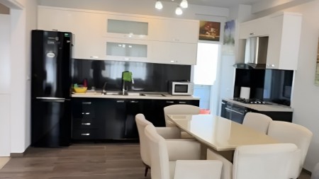 Tek Kopshti Zoologjik, Shitet Super Apartament 2+1+2 Me Planimetri Dhe Orientim Perfekt !!!