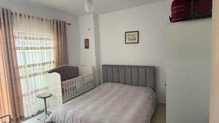 Ne Paskuqan, Shitet Apartament 1+1 Me Planimetri Te Rregullt Dhe Te Bollshme!!!
