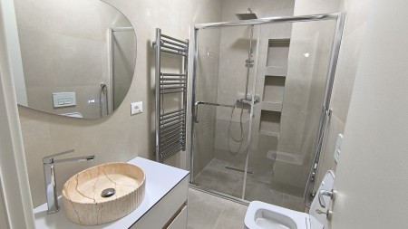 Ne Don Bosko, Jepet Me Qira Apartament 2+1+2 I Sapo Investuar !!!