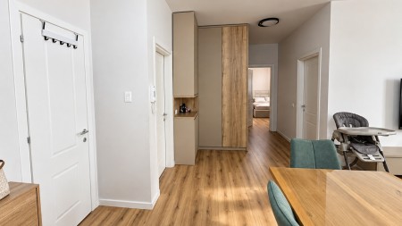 Prane Shkolles Se Baletit, Shitet Apartament 2+1, I Investuar Totalisht!!!