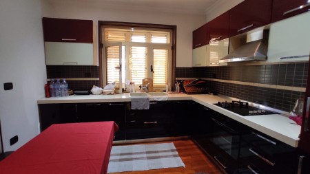Ne Bllok, Jepet Me Qira Apartament 1+1, I Mobiluar !!