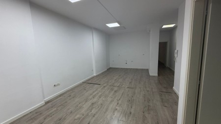 Te Stadiumi Dinamo, Jepet Ambient Per Zyra Me Qira!!!