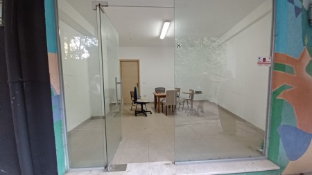 Ne Qytet Studenti, Shitet Dyqan I Pershtatshem Per Tipologji Te Ndryshme Biznesi !!!