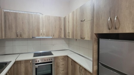 Ne Astir, Jepet Me Qira Apartament 1+1, Gati Per Banim!!!